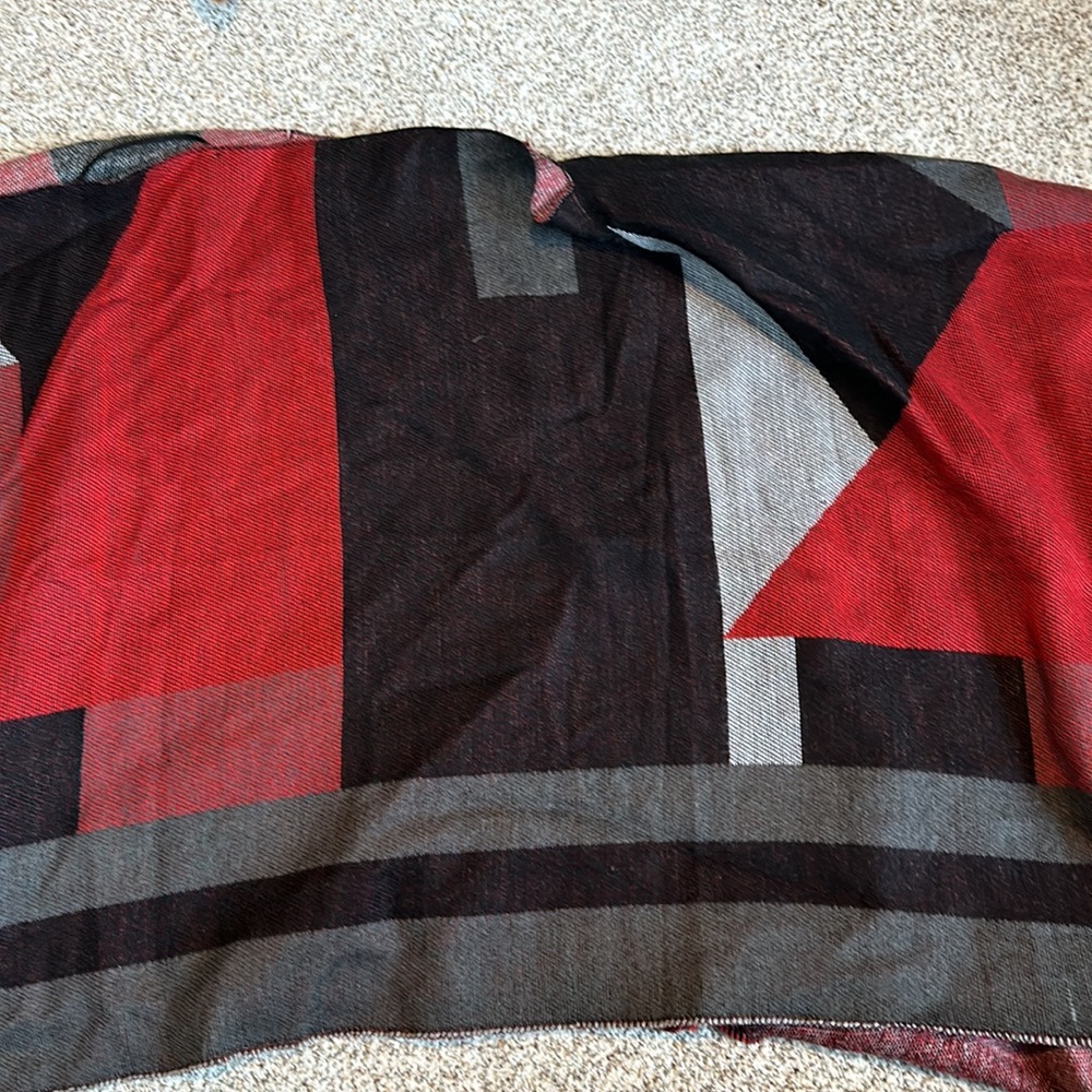 Shawl - Picture 4 of 9